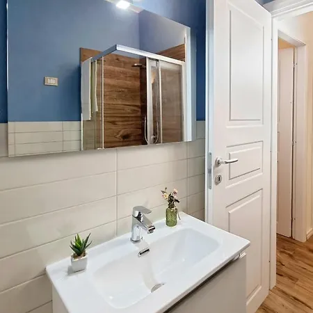 Colombo 100m From The Prázdninový dům