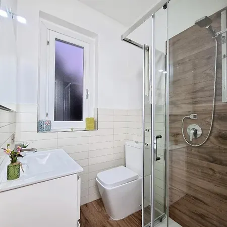 Colombo 100m From The Prázdninový dům